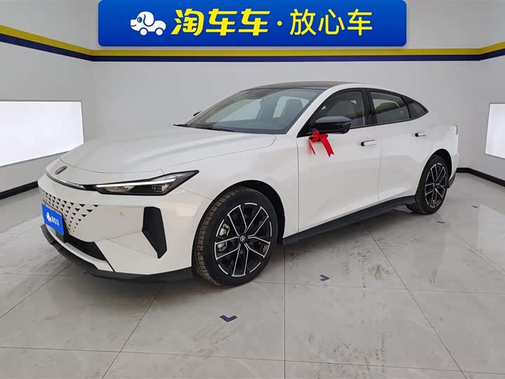 Changan UNI-V Hybrid 2024 2024款 蓝鲸智电iDD 136km 智尊型