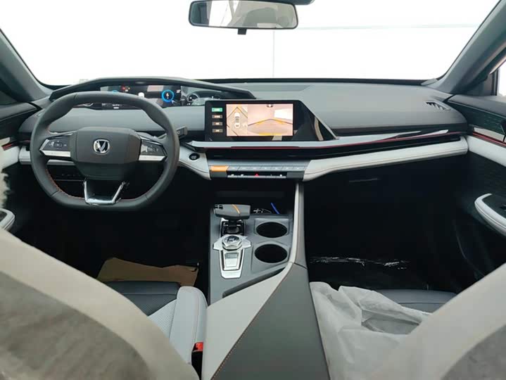 Changan UNI-V Hybrid 2024 2024款 蓝鲸智电iDD 136km 智尊型