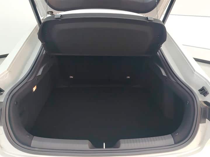 Changan UNI-V Hybrid 2024 2024款 蓝鲸智电iDD 136km 智尊型