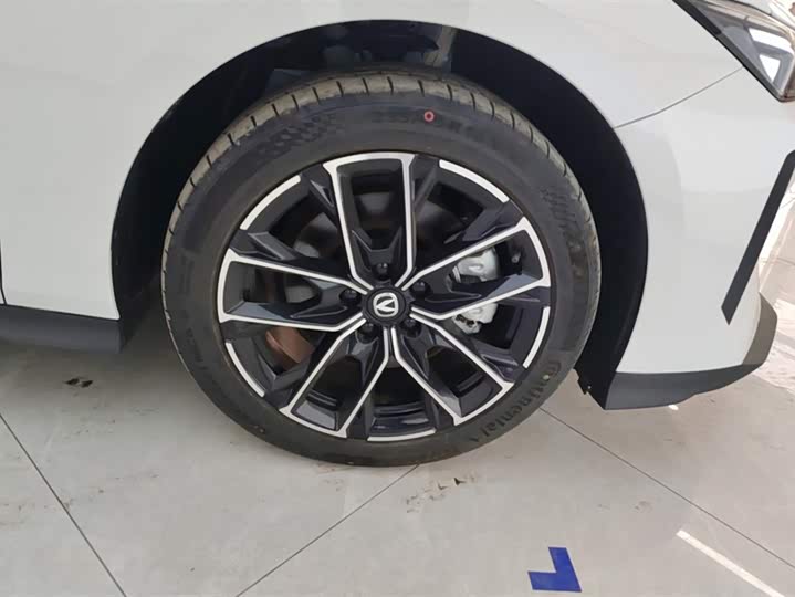 Changan UNI-V Hybrid 2024 2024款 蓝鲸智电iDD 136km 智尊型