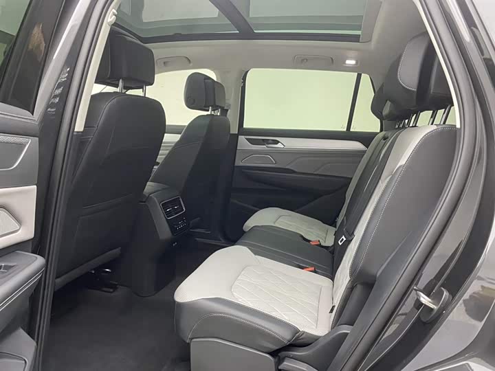 Volkswagen Tavendor 2024 2024款 380TSI 四驱R-Line巡礼 众享款