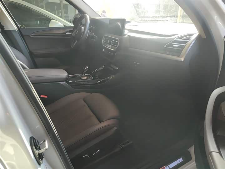 BMW X3 2023 2023款 改款 xDrive30i 领先型 M曜夜套装