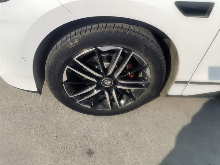 BYD Qin L 2025 2025款 EV 545KM云辇型