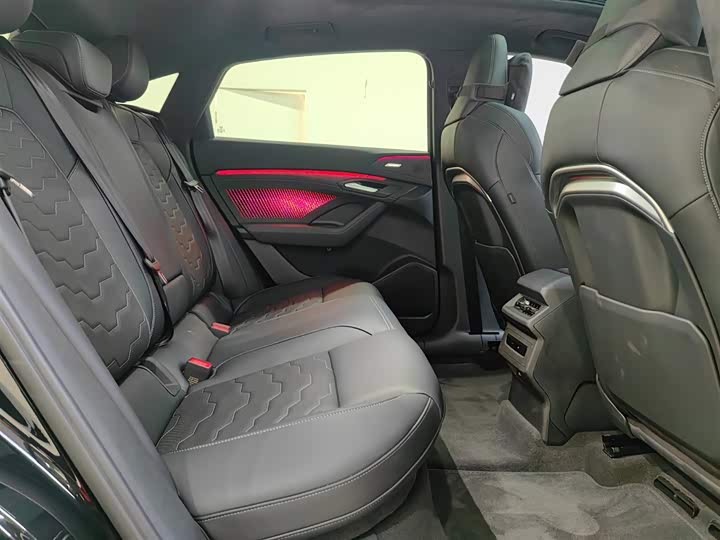 Audi Q6L e-tron Sportback 2026 2026款 首发领航版