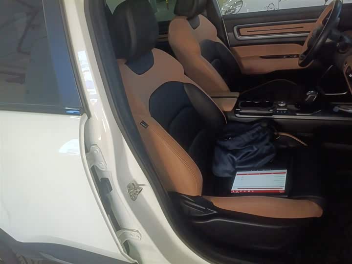 Geely Icon 2023 2023款 1.5TD 主角