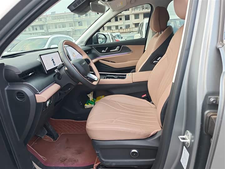 Chery Tiggo 8L 2024 2024款 2.0T 两驱尊贵版 5座