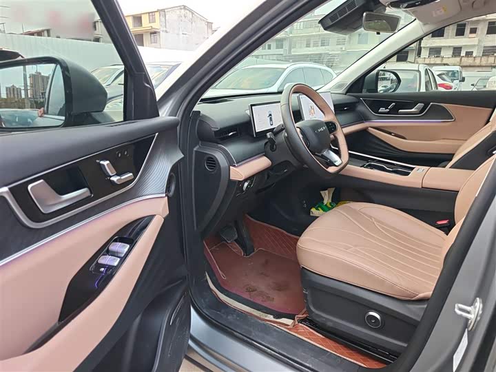 Chery Tiggo 8L 2024 2024款 2.0T 两驱尊贵版 5座