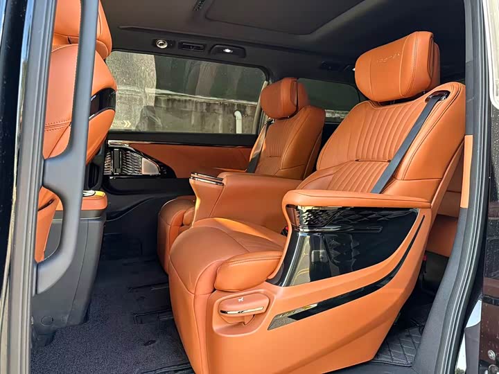 GAC Trumpchi E9 2025 2025款 E9 超级快充 尊享