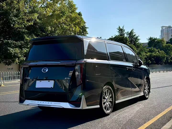 GAC Trumpchi E9 2025 2025款 E9 超级快充 尊享