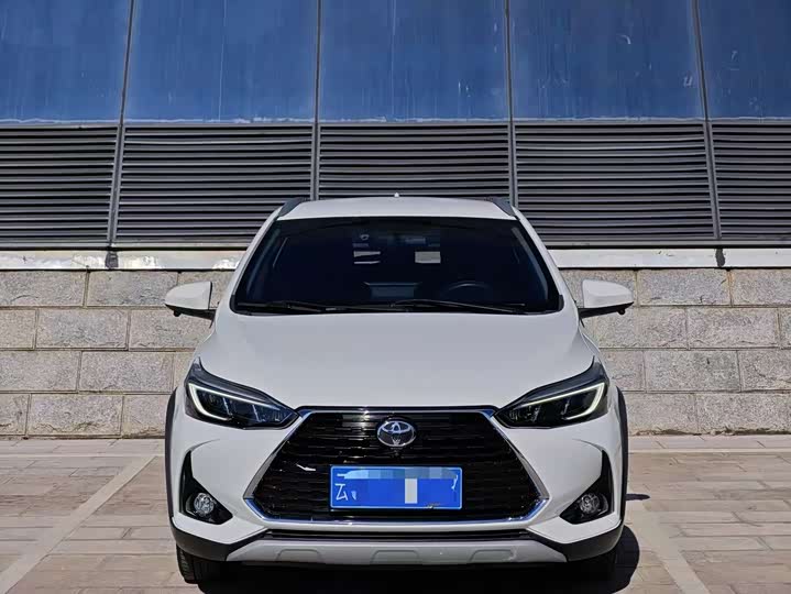 2022 Toyota Yaris L Hatchback