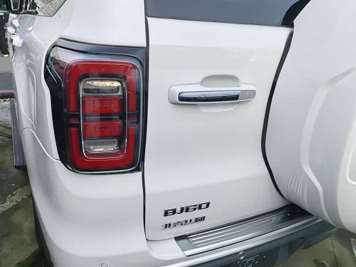 BAIC Beijing BJ60 2022 2022款 2.0T 十一版 五座