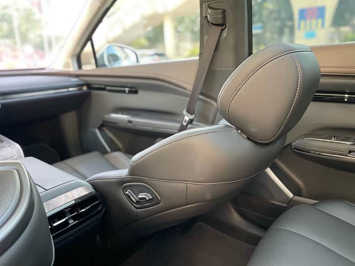 GAC Hyptec HT 2023 2023款 670 后驱特高压版