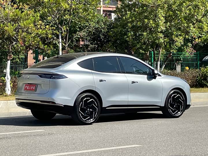 GAC Hyptec HT 2023 2023款 670 后驱特高压版