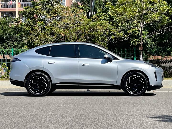 GAC Hyptec HT 2023 2023款 670 后驱特高压版