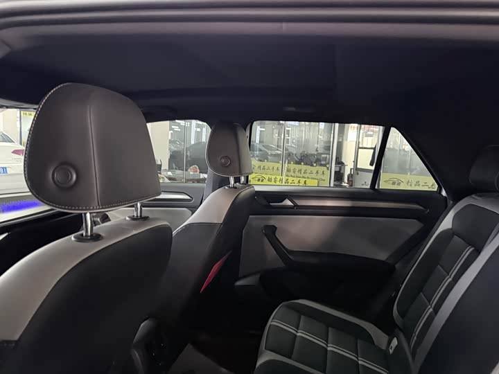Volkswagen T-Roc 2023 2023款 300TSI DSG两驱辰光版