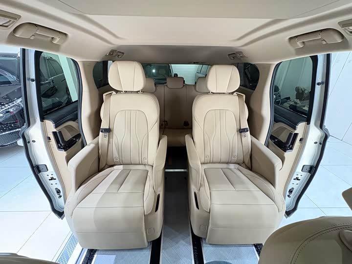 Buick GL8 Hybrid 2025 2025款 陆尚 尊享版 7座