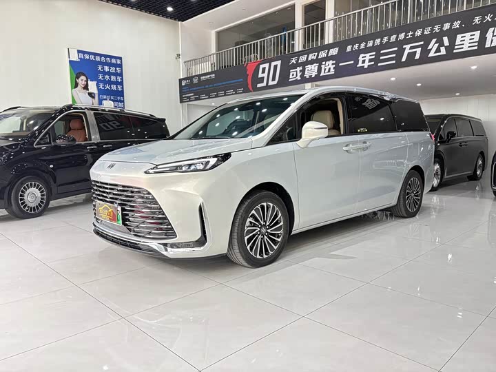 Buick GL8 Hybrid 2025 2025款 陆尚 尊享版 7座