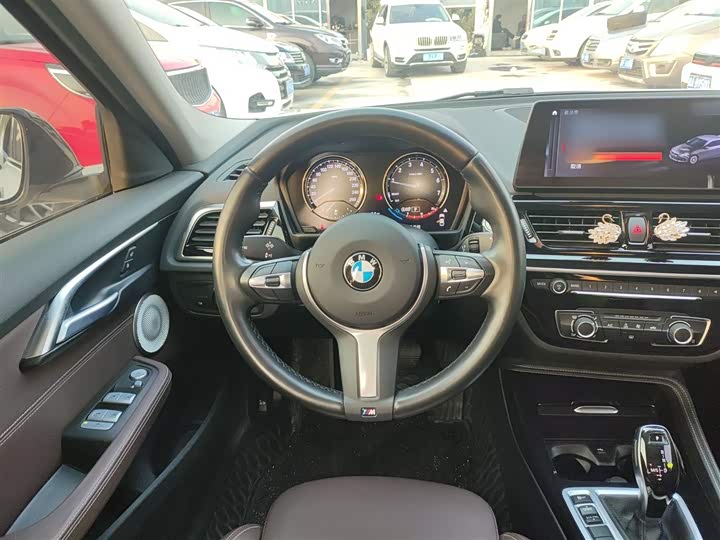 BMW 1 Series 2023 2023款 120i M运动曜夜版