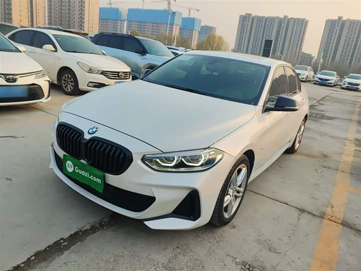 BMW 1 Series 2023 2023款 120i M运动曜夜版