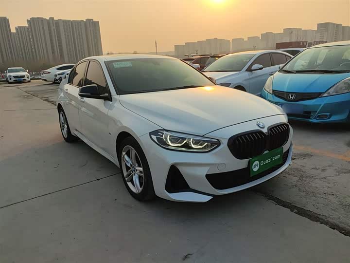 BMW 1 Series 2023 2023款 120i M运动曜夜版