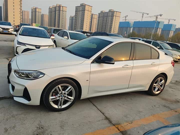 BMW 1 Series 2023 2023款 120i M运动曜夜版