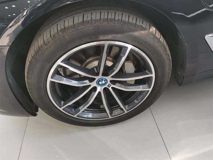 BMW 5 Series Hybrid 2022 2022款 改款 535Le M运动套装