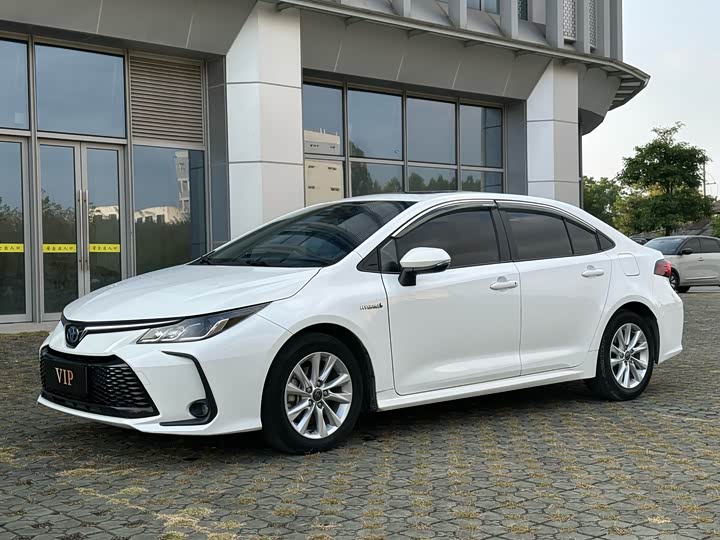 Toyota Corolla 2024 2024款 1.8L 智能电混双擎 精英版