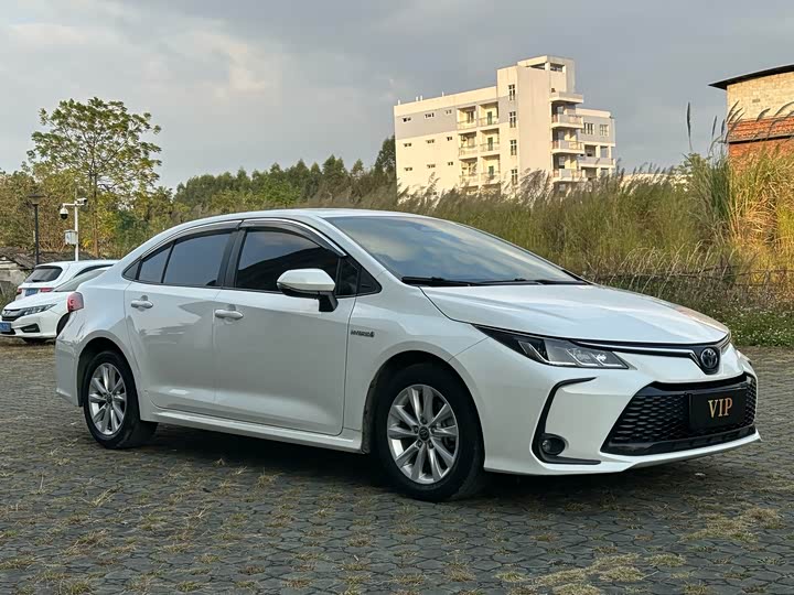 Toyota Corolla 2024 2024款 1.8L 智能电混双擎 精英版