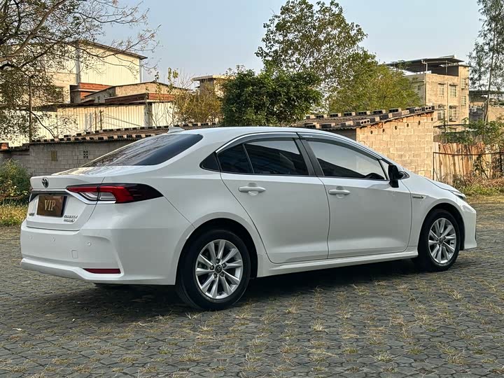 Toyota Corolla 2024 2024款 1.8L 智能电混双擎 精英版