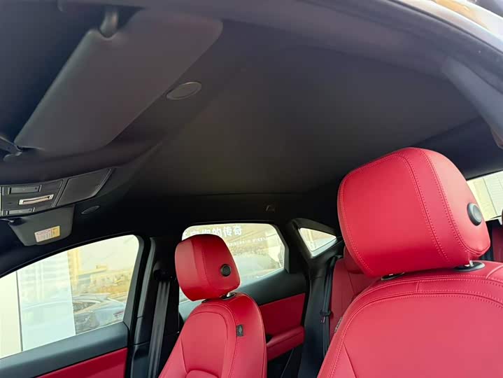 Jaguar E-Pace 2024 2024款 进取运动版 R-DYNAMIC S