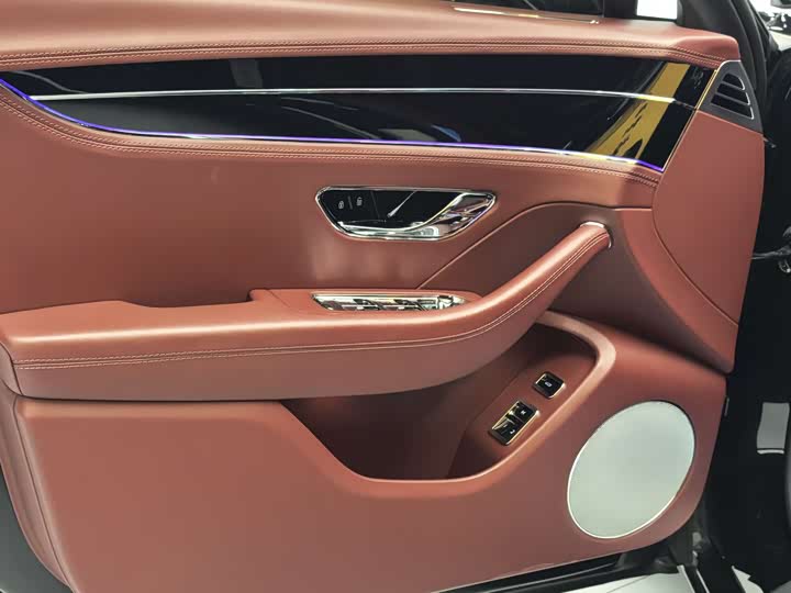 Bentley Flying Spur 2022 2022款 4.0T V8 标准版