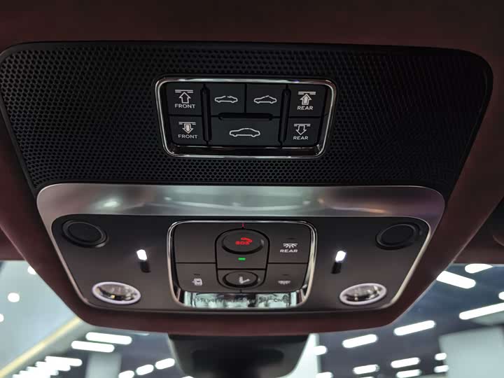 Bentley Flying Spur 2022 2022款 4.0T V8 标准版