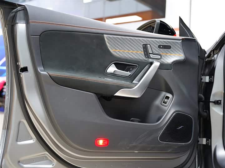 Mercedes-Benz CLA-Class AMG 2024 2024款 AMG CLA 45 S 4MATIC+ 燃擎当道特别版