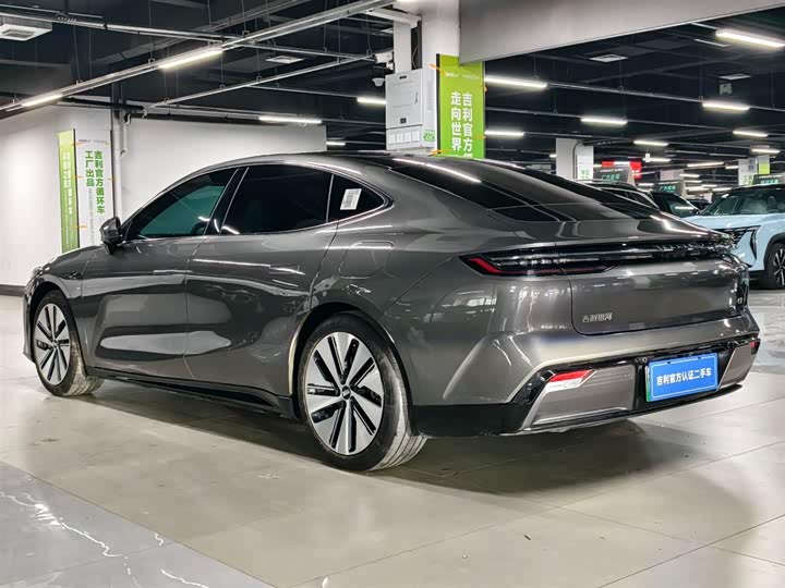 Geely Galaxy E8 2024 2024款 665km 后驱星舰 远航版