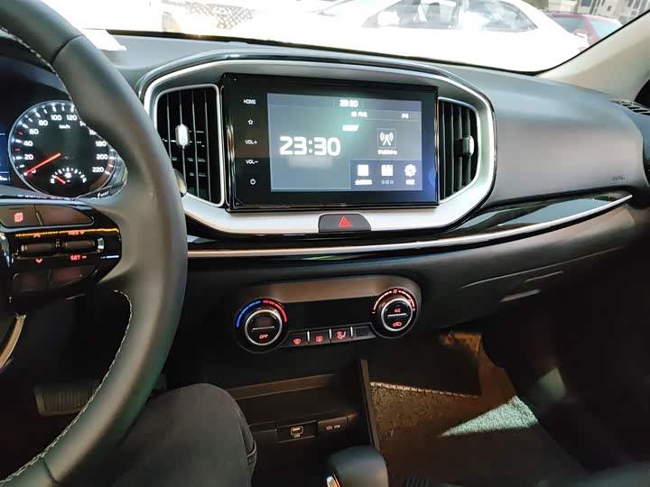 Kia KX1 2021 2021款 1.4L CVT天窗款