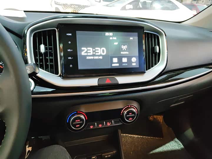 Kia KX1 2021 2021款 1.4L CVT天窗款