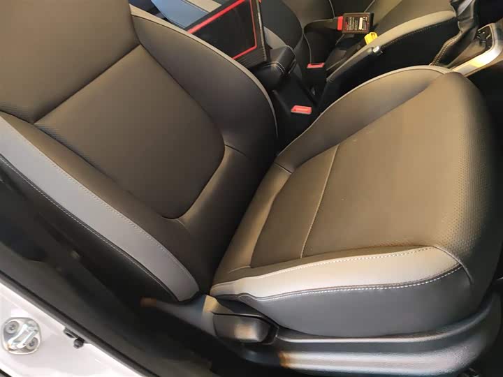 Kia KX1 2021 2021款 1.4L CVT天窗款