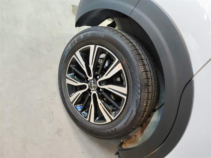 Kia KX1 2021 2021款 1.4L CVT天窗款