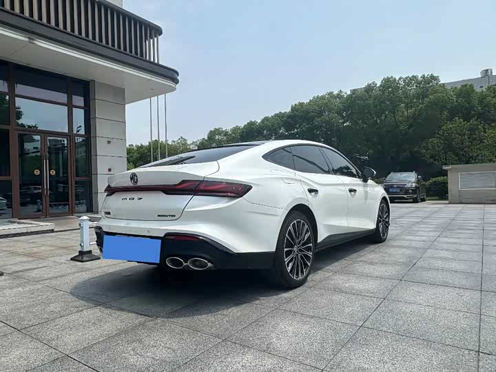 MG Motor 7 2025 2025款 1.5T 300 DCT优雅版