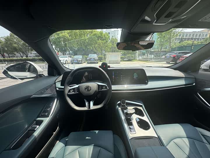 MG Motor 7 2025 2025款 1.5T 300 DCT优雅版