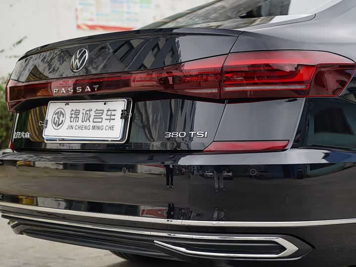 Volkswagen Passat 2025 2025款 出众款 380TSI 龙耀版