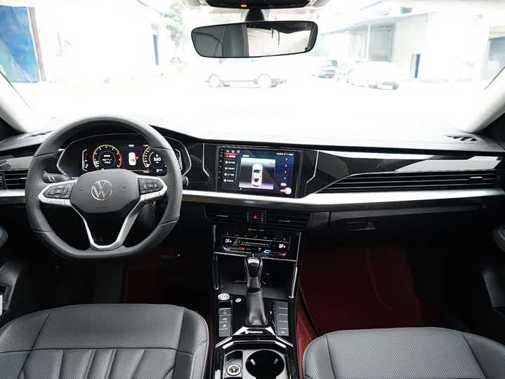 Volkswagen Passat 2025 2025款 出众款 380TSI 龙耀版