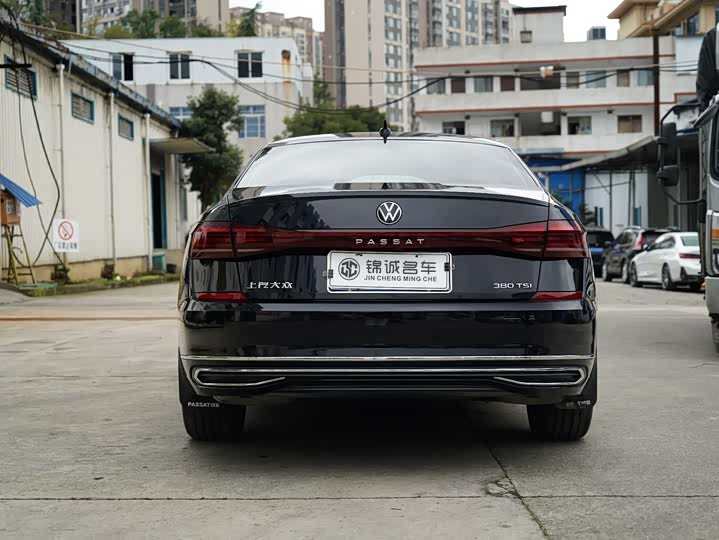 Volkswagen Passat 2025 2025款 出众款 380TSI 龙耀版