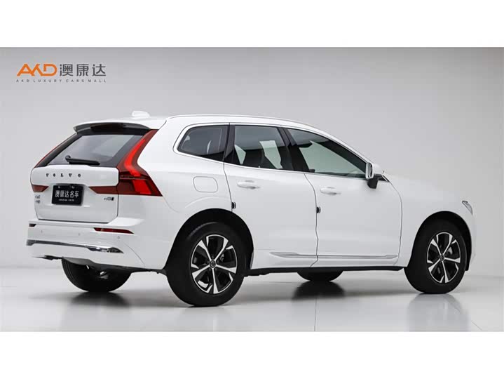 Volvo XC60 2026 2026款 B5 四驱智逸豪华版