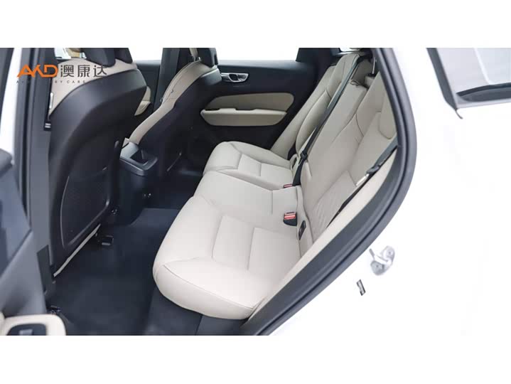 Volvo XC60 2026 2026款 B5 四驱智逸豪华版