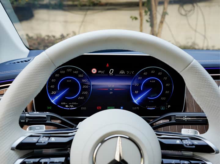 Mercedes-Benz EQE 2025 2025款 500 4MATIC 豪华版