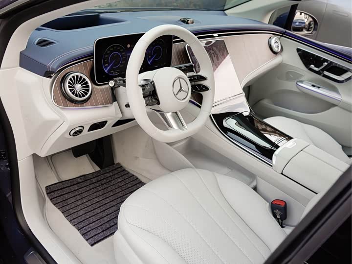 Mercedes-Benz EQE 2025 2025款 500 4MATIC 豪华版