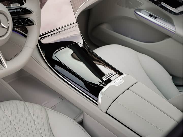 Mercedes-Benz EQE 2025 2025款 500 4MATIC 豪华版