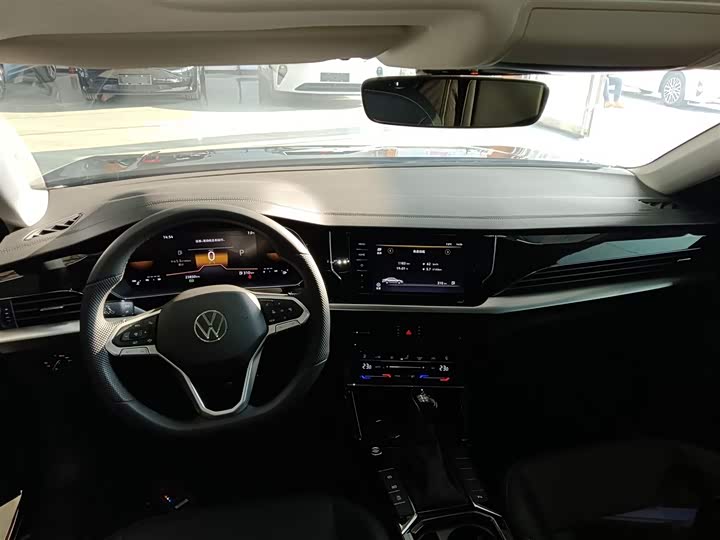 Volkswagen Passat 2025 2025款 出众款 330TSI 星空精英版