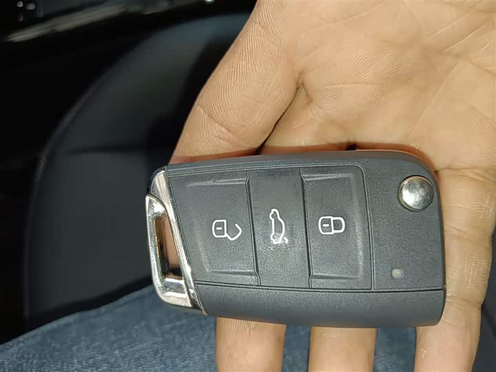 Volkswagen Passat 2025 2025款 出众款 330TSI 星空精英版